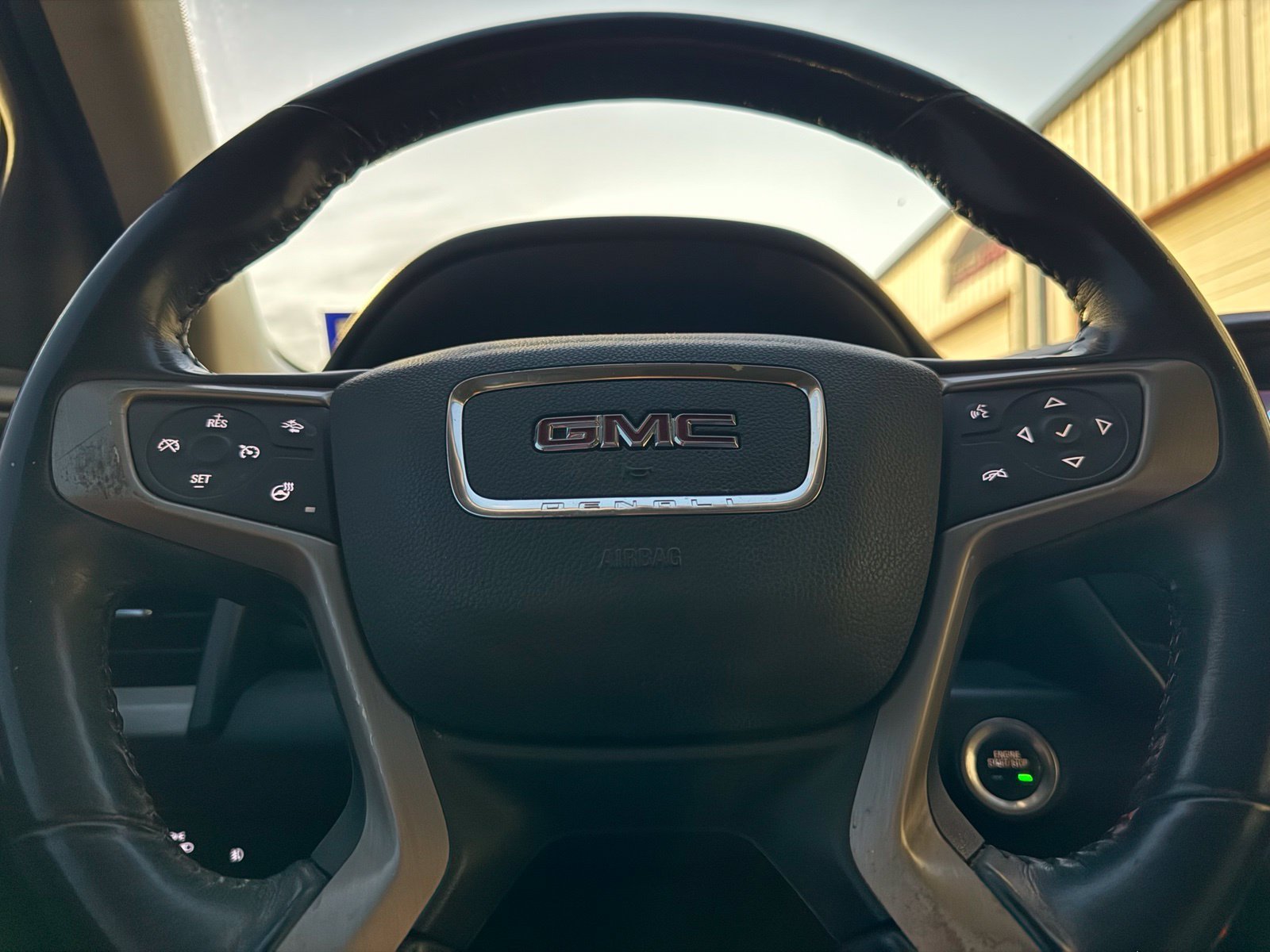 Used 2018 Gray GMC Denali image 9