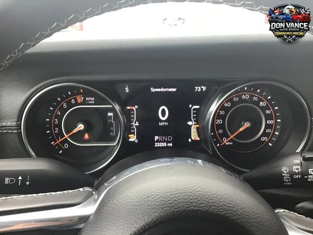 Used 2022 White Jeep Unlimited Sahara image 12