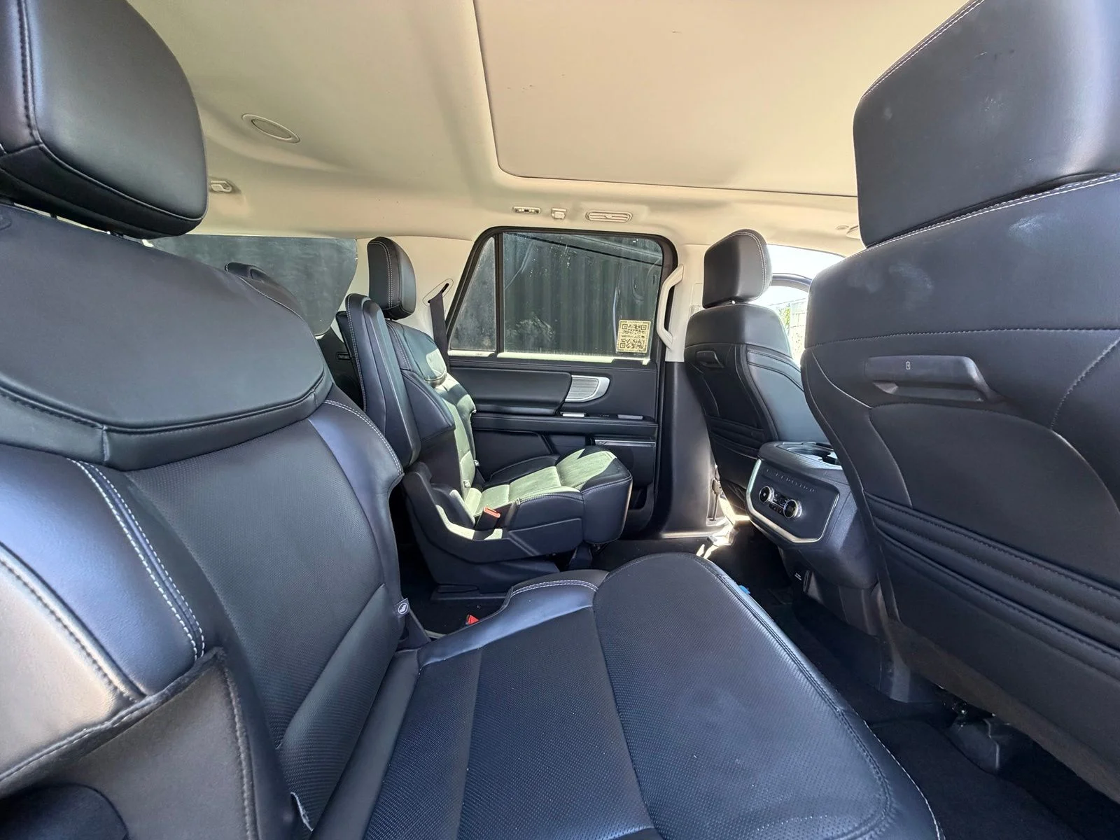 Used 2025 Black Ford Platinum image 17