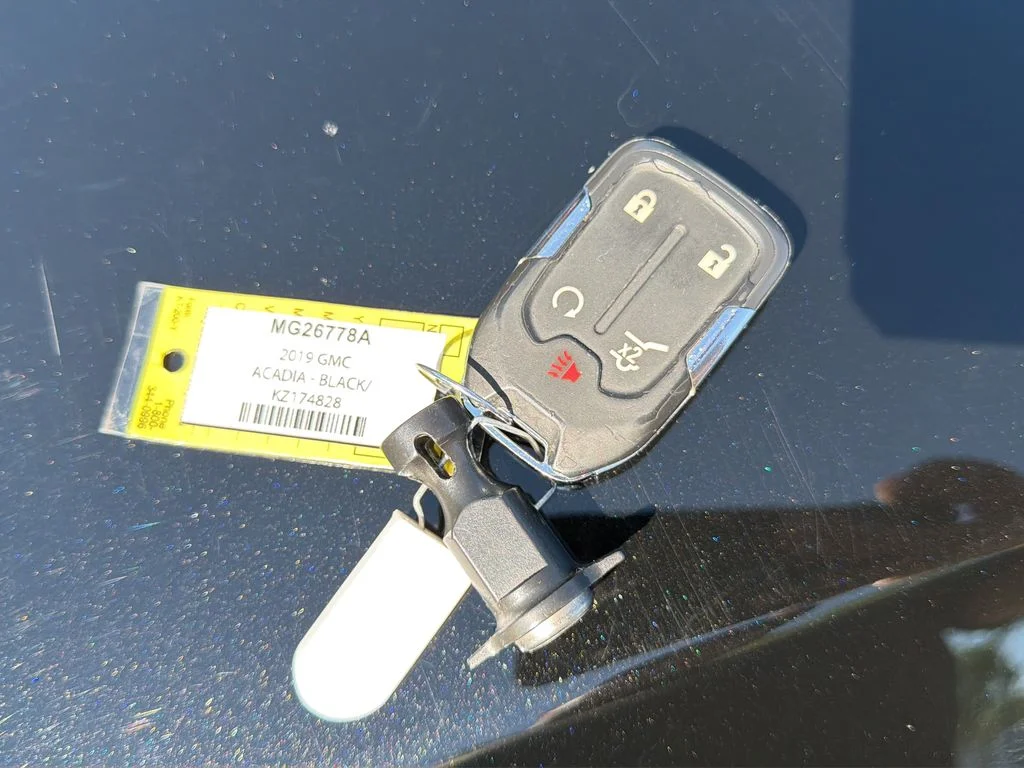 Used 2019 Black GMC Denali image 40