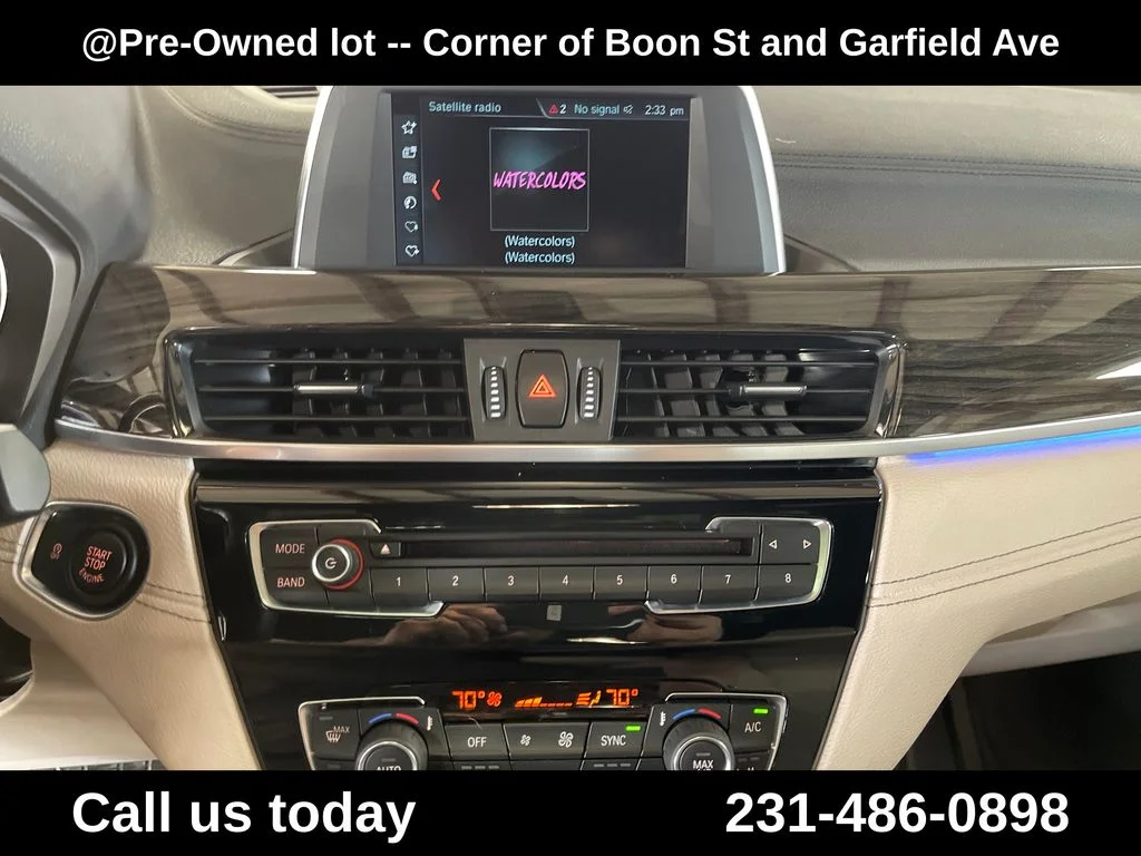 Used 2018 Blue BMW xDrive28i image 19