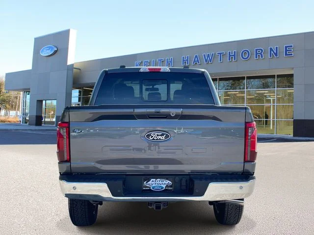 New 2026 Carbonized Gray Metallic Ford XLT image 5