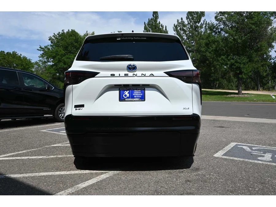 New 2025 WHITE Toyota XLE Mobility Handicap Van image 6