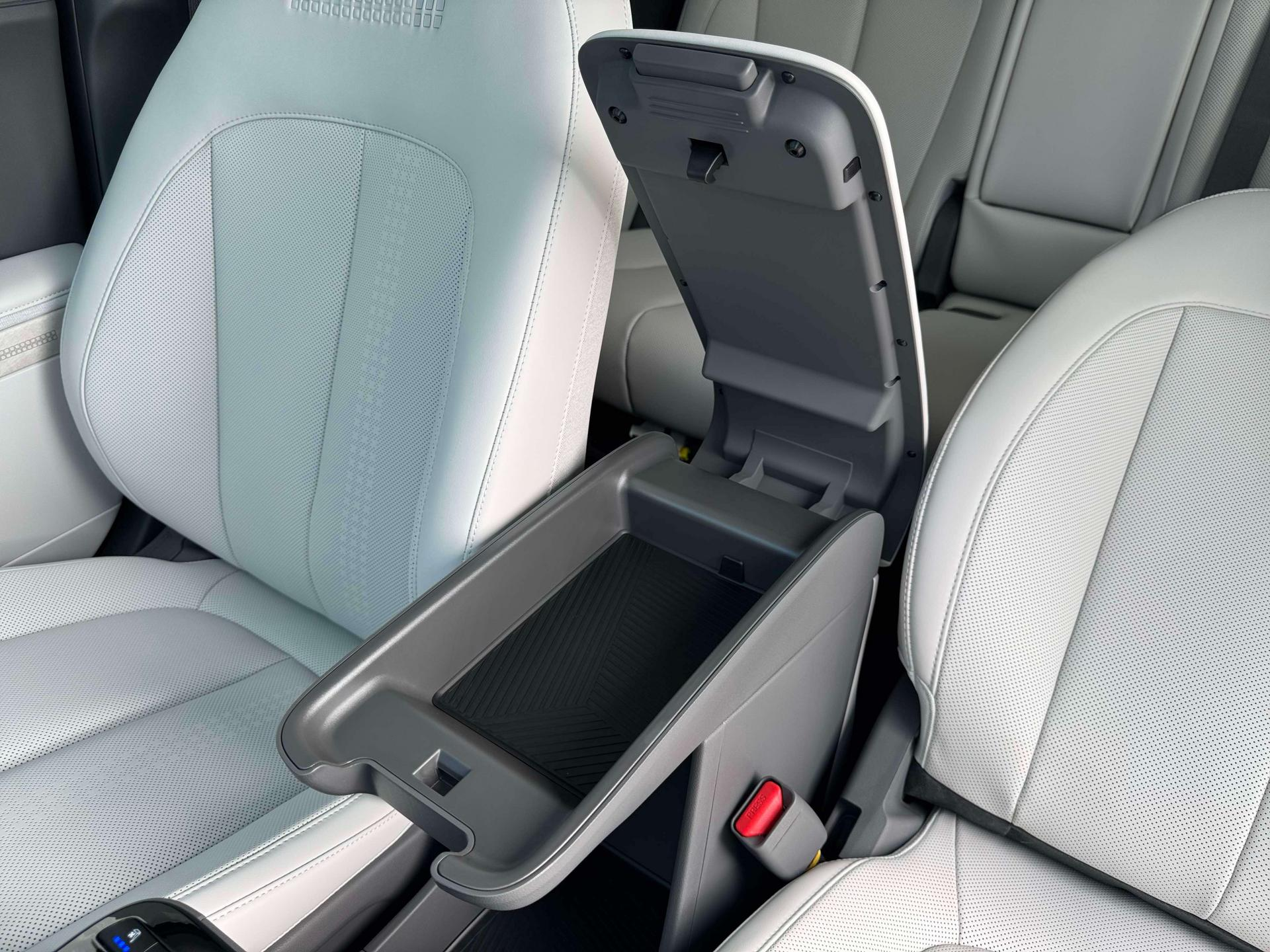 New 2026 White Hyundai Limited image 18