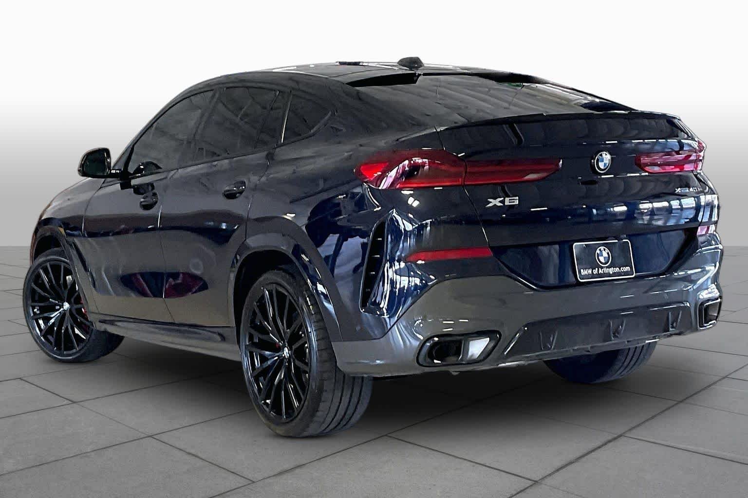 Certified Used 2025 Carbon Black Metallic BMW xDrive40i image 11