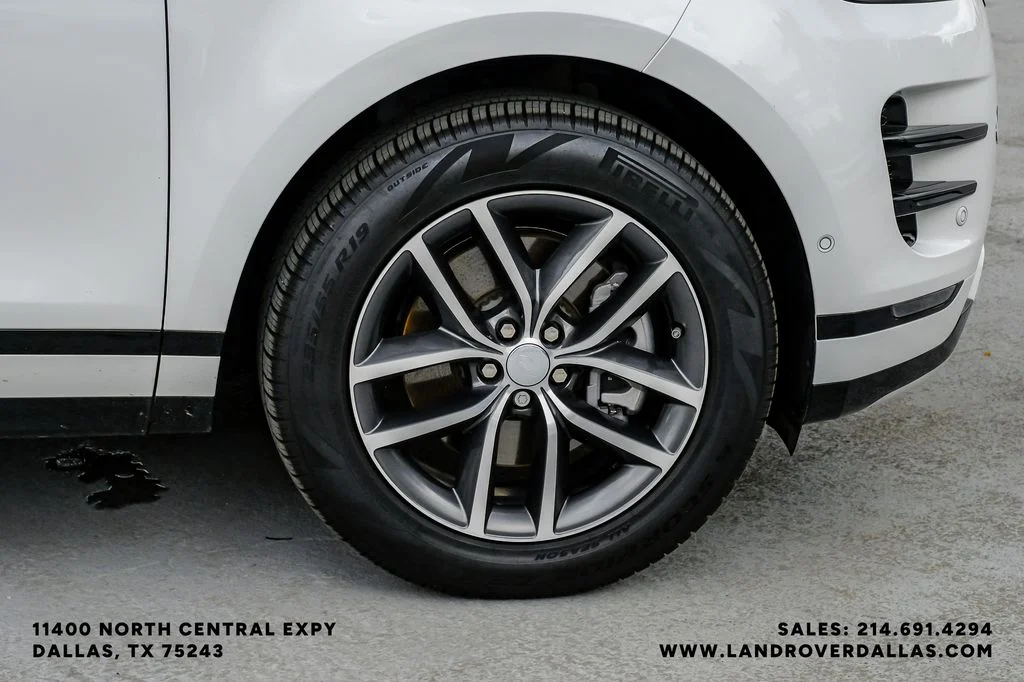 Used 2026 White Land Rover Dynamic image 61