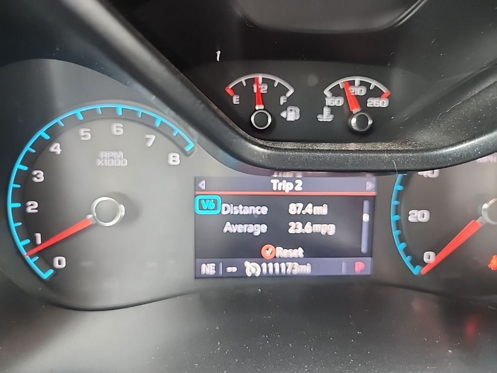 Used 2019 White Chevrolet LT image 17