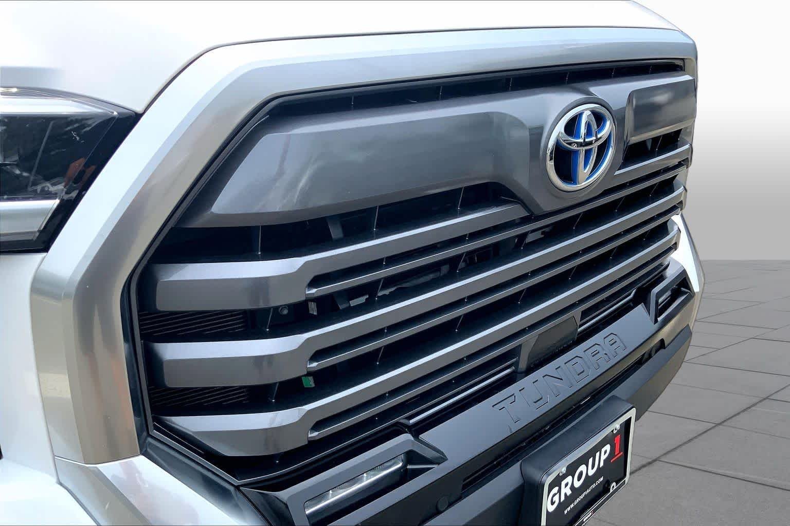 Used 2023 Ice Cap Toyota Limited Hybrid image 30