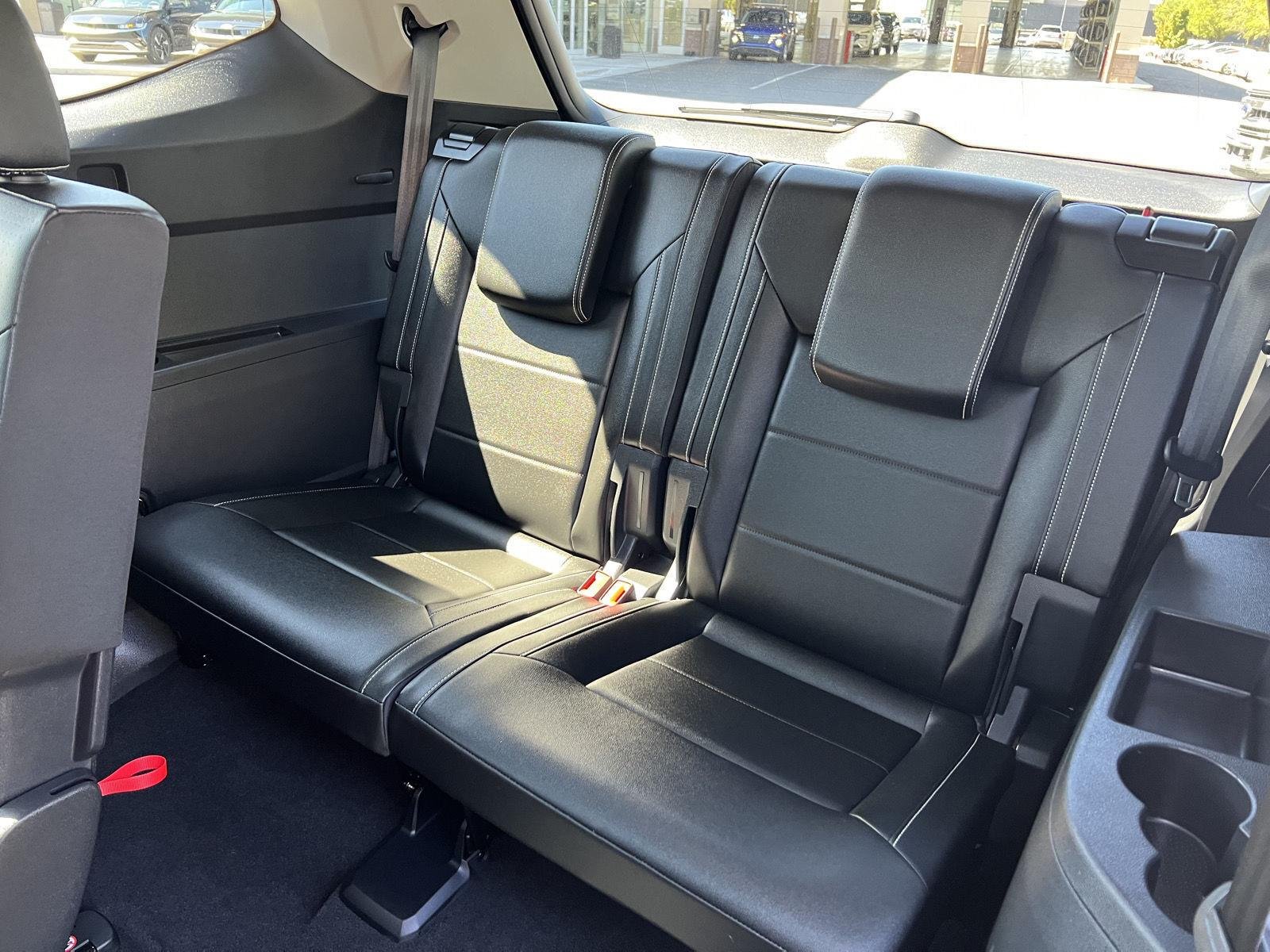 2023 Volkswagen Atlas SE w/Tech - Photo 29