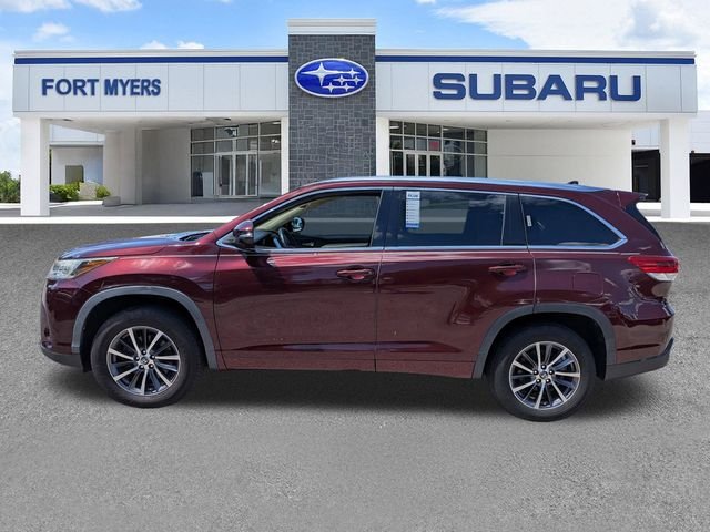 Used 2017 Red Toyota XLE image 7