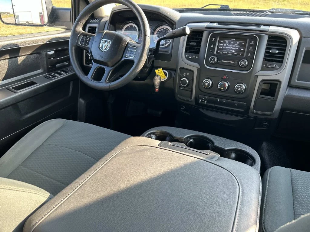 Used 2018 Silver Ram Tradesman image 26