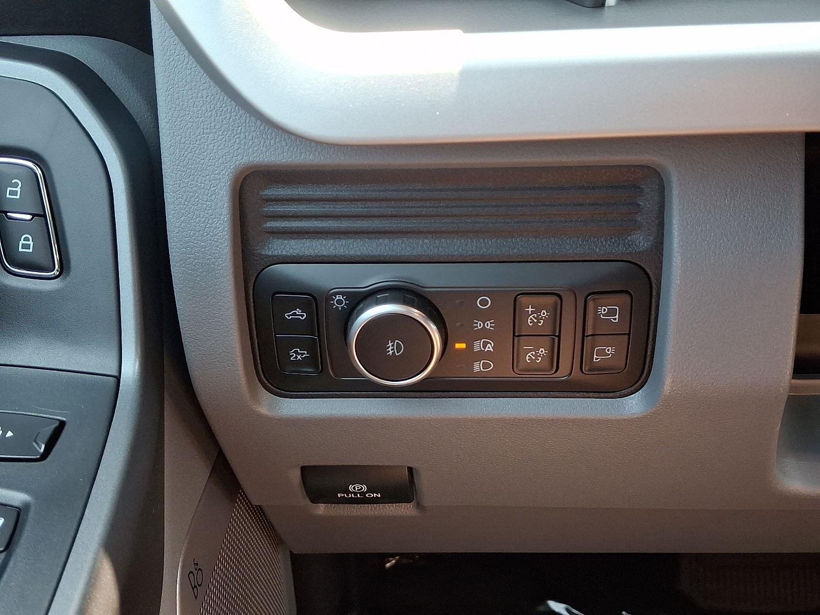 New 2026 Carbonized Gray Metallic Ford F-250® XLT image 15