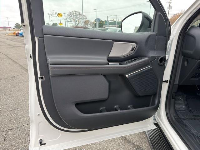 New 2025 Star White Metallic Tri-Coat Ford Active MAX image 12