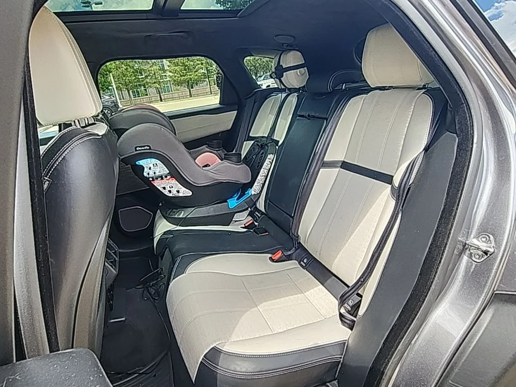 Used 2018 Gray Land Rover First Edition image 4