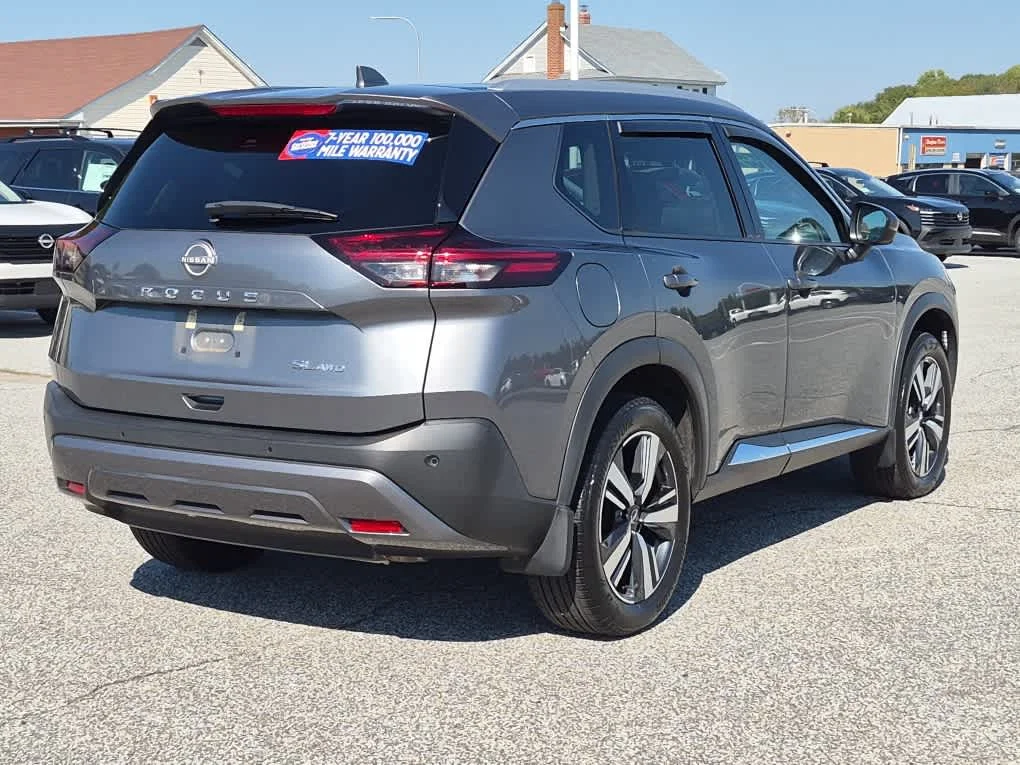 Certified Used 2023 Gun Metallic Nissan SL image 3