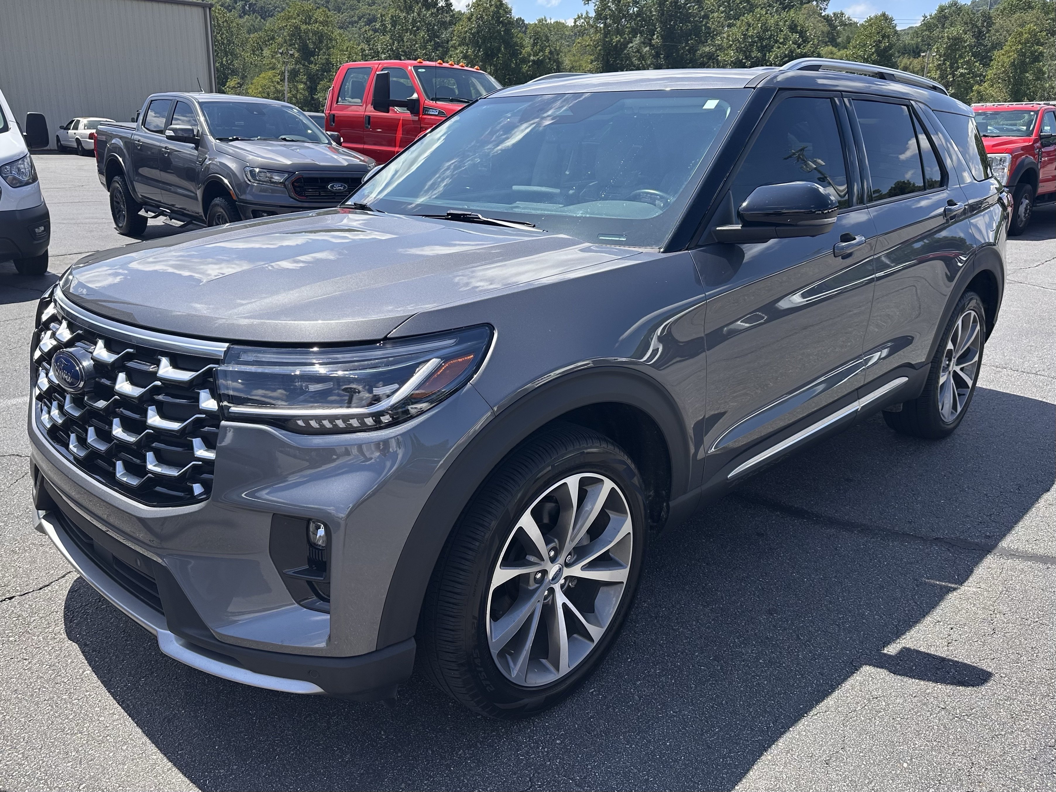 Used 2025 Carbonized Gray Metallic Ford Platinum image 2