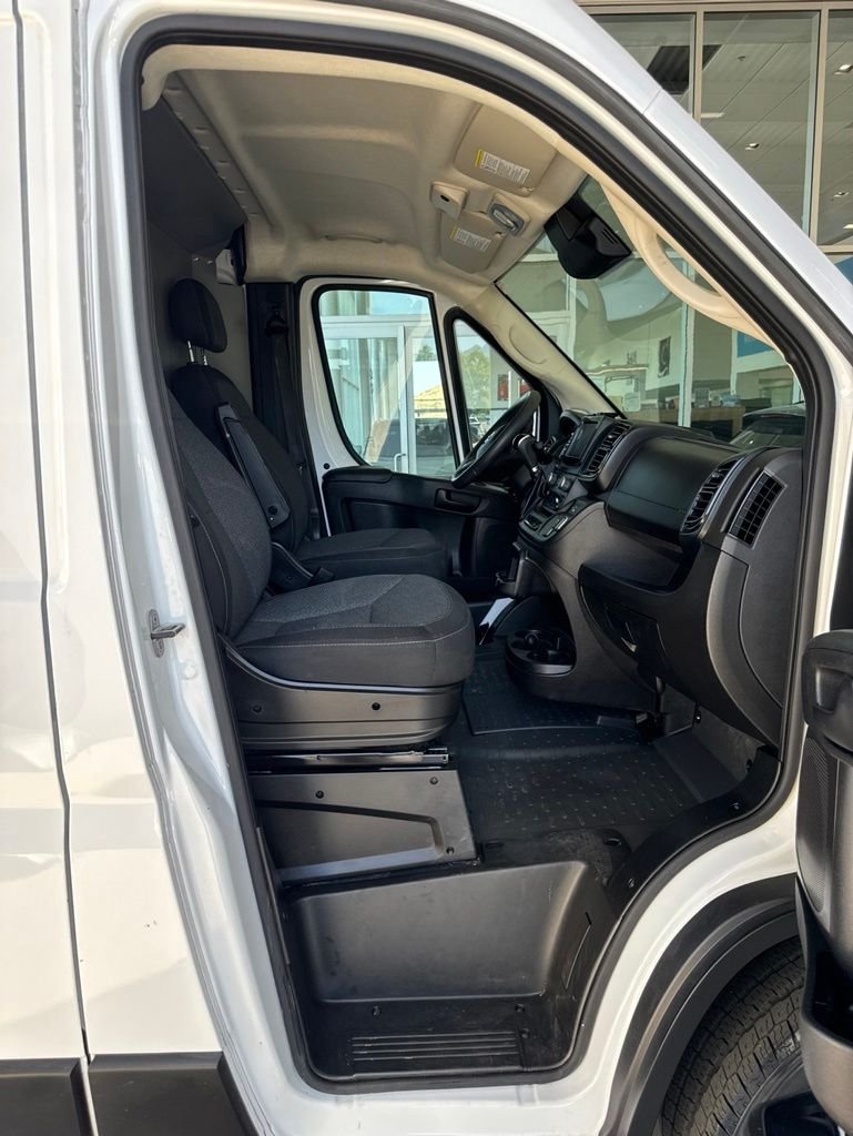 Used 2023 White Ram Base image 7