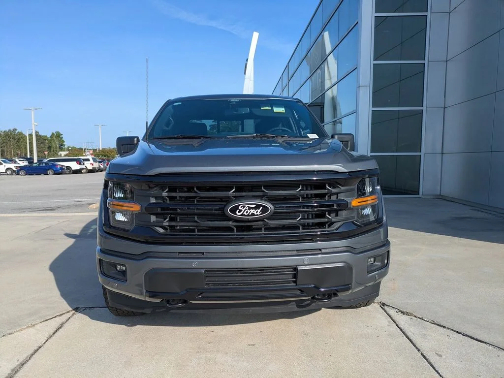 New 2026 Carbonized Gray Metallic Ford XLT image 8