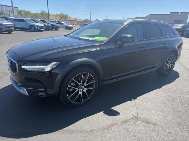 Used 2018  Volvo T6INSCRIPT image 8