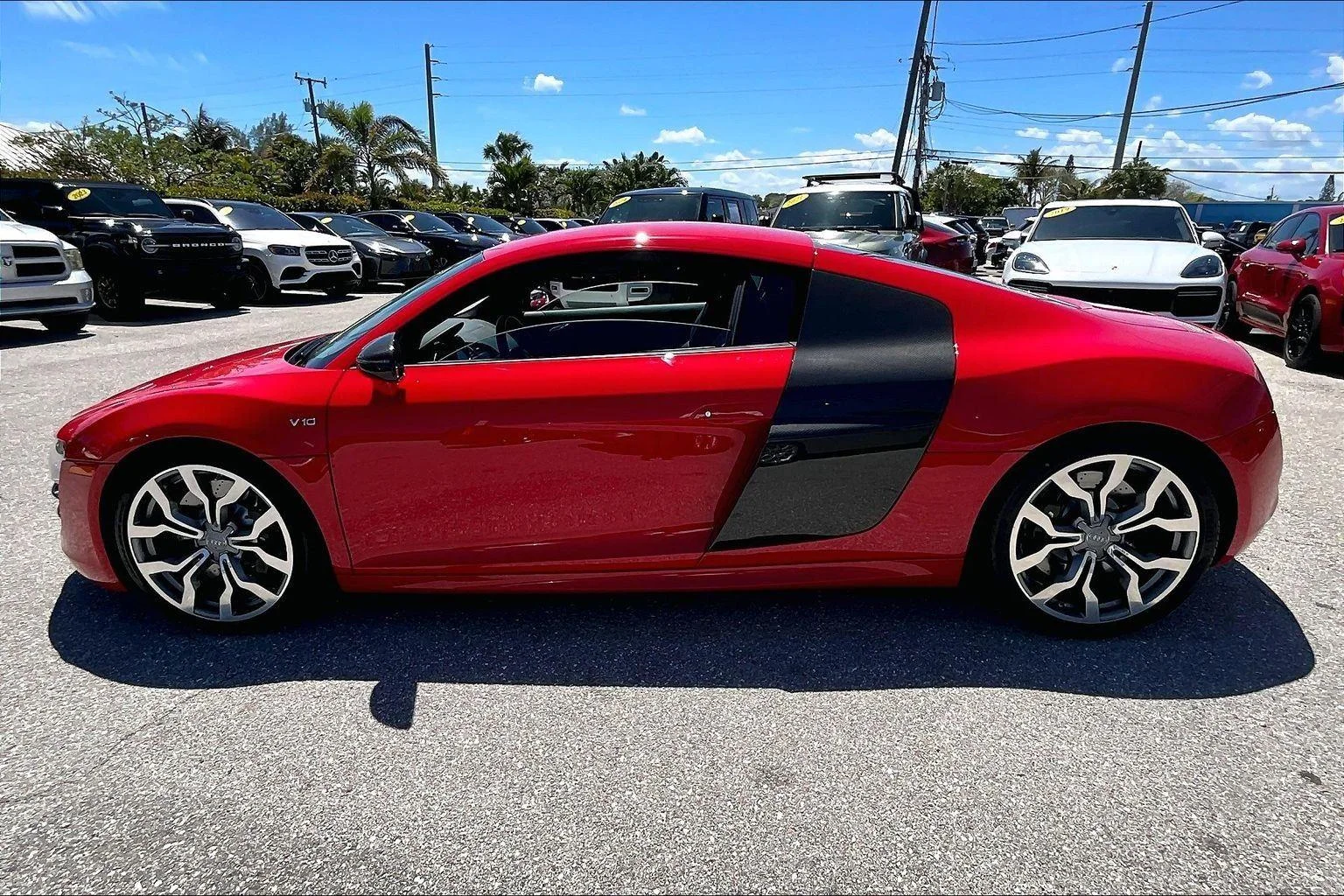 Used 2010 Brilliant Red With Brilliant Red Sideblades Audi 5.2L image 27