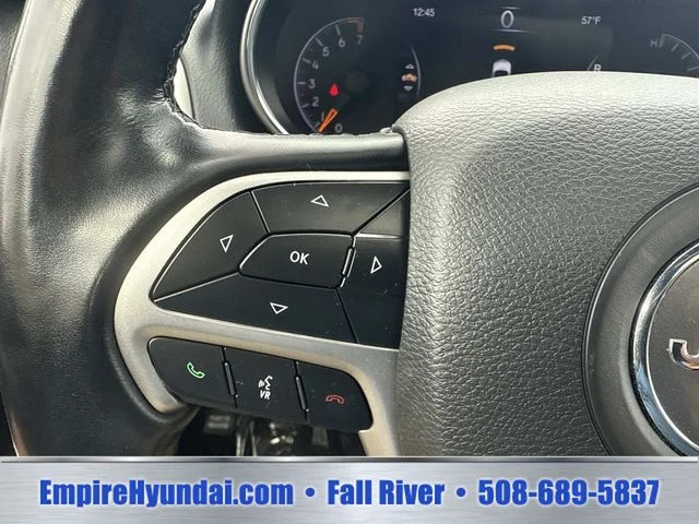 Used 2022 White Jeep Limited image 33