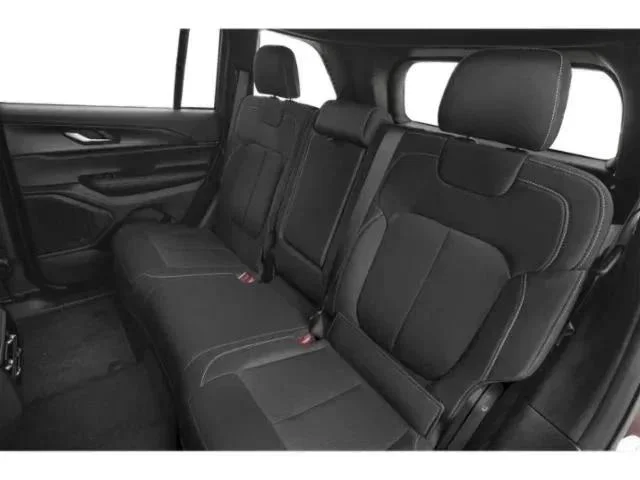 New 2025 Diamond Black Crystal Pearlcoat Jeep Altitude image 10