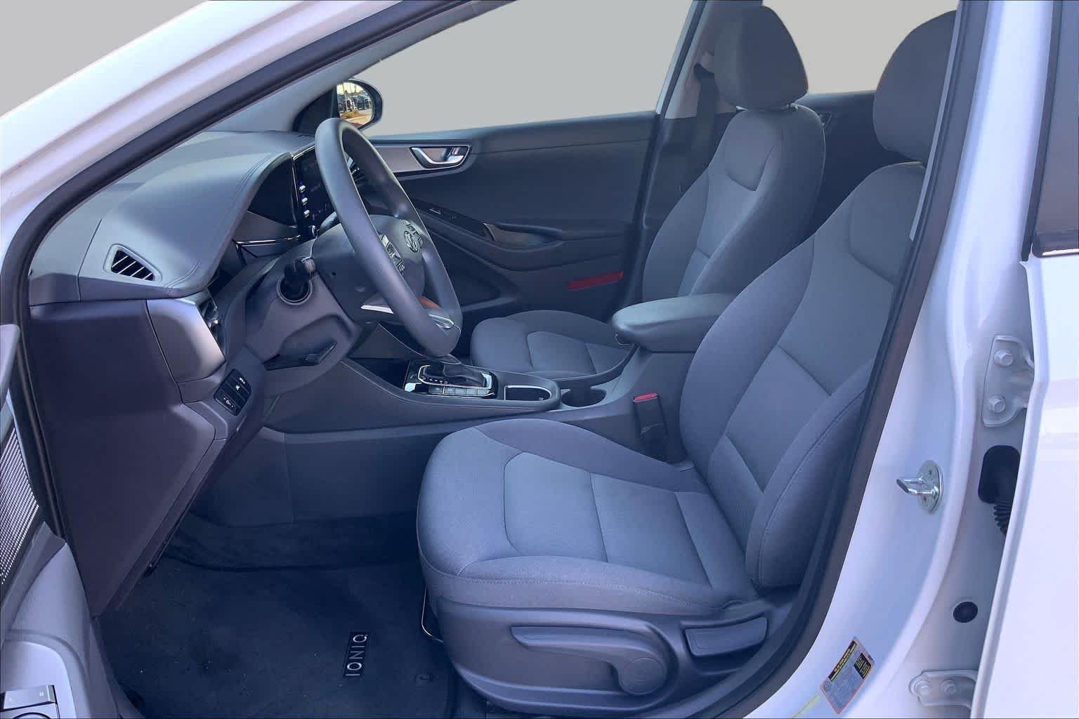 Used 2021 Ceramic White Hyundai Blue image 8