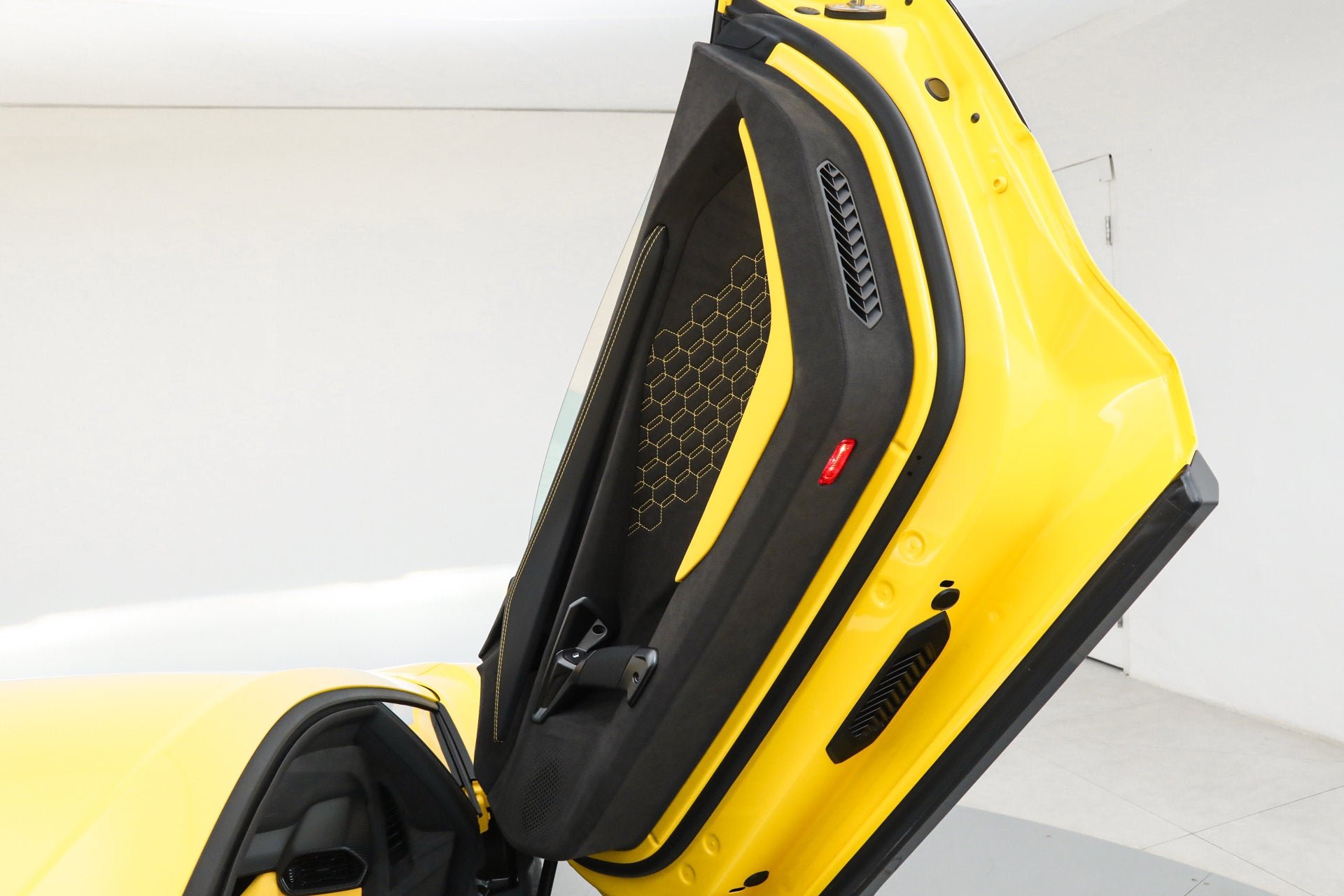 2024 Lamborghini Revuelto Base - Photo 19