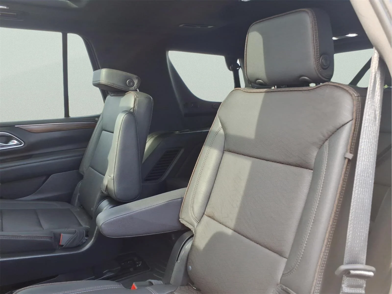 Used 2023 Black Chevrolet High Country image 10