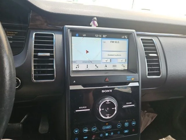 Used 2019 White Ford Limited image 8