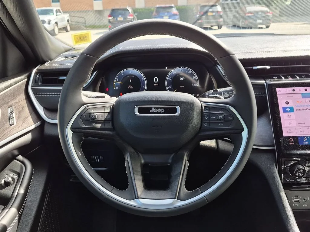 Used 2025 Silver Jeep Limited image 15