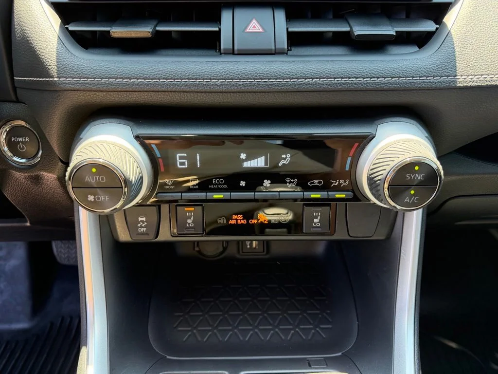 Used 2025 Ice Toyota XLE image 22