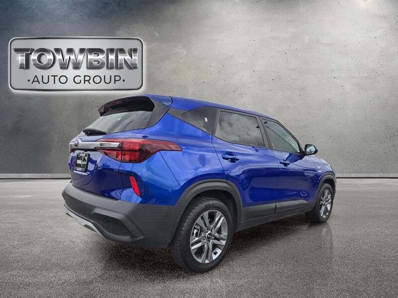 Used 2021 Blue Kia LX image 5