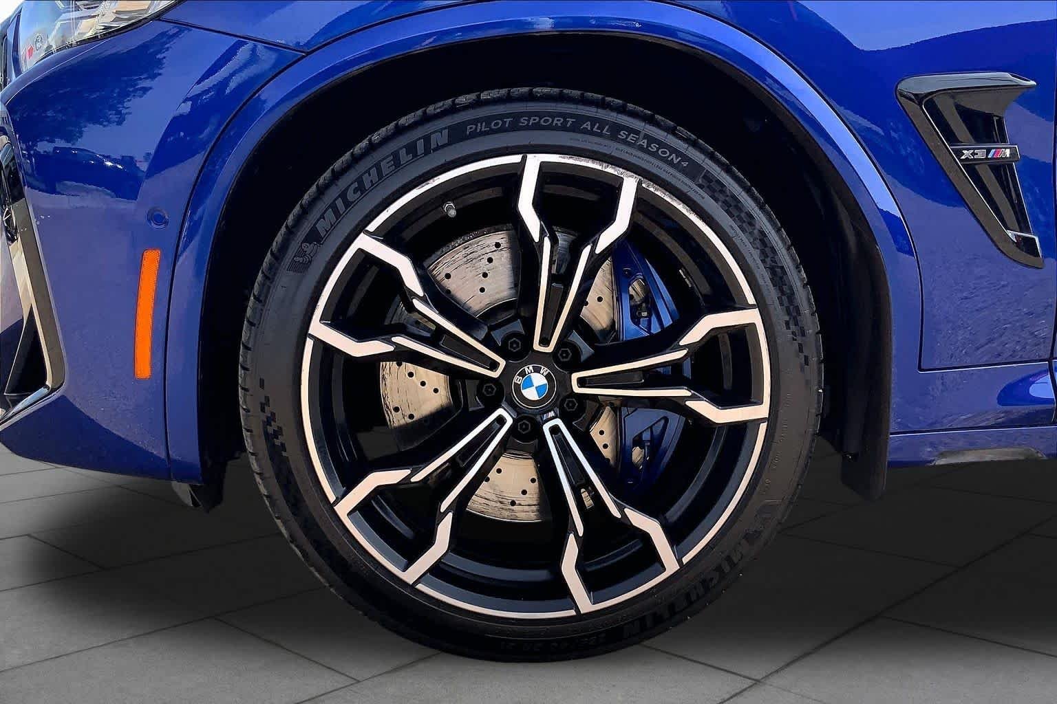 Used 2022 Marina Bay Blue Metallic BMW  image 11