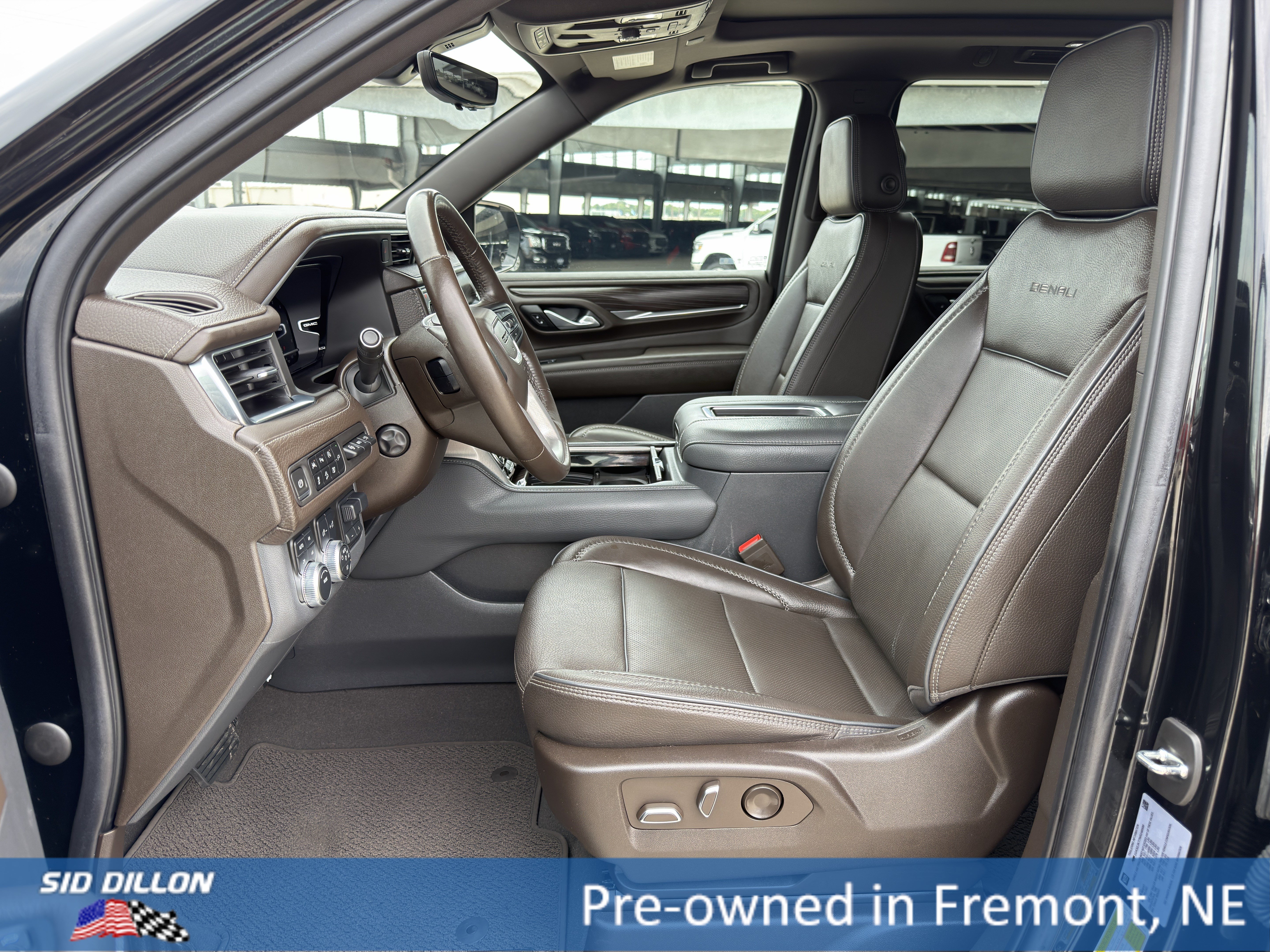 Used 2022 Onyx Black GMC Denali image 18