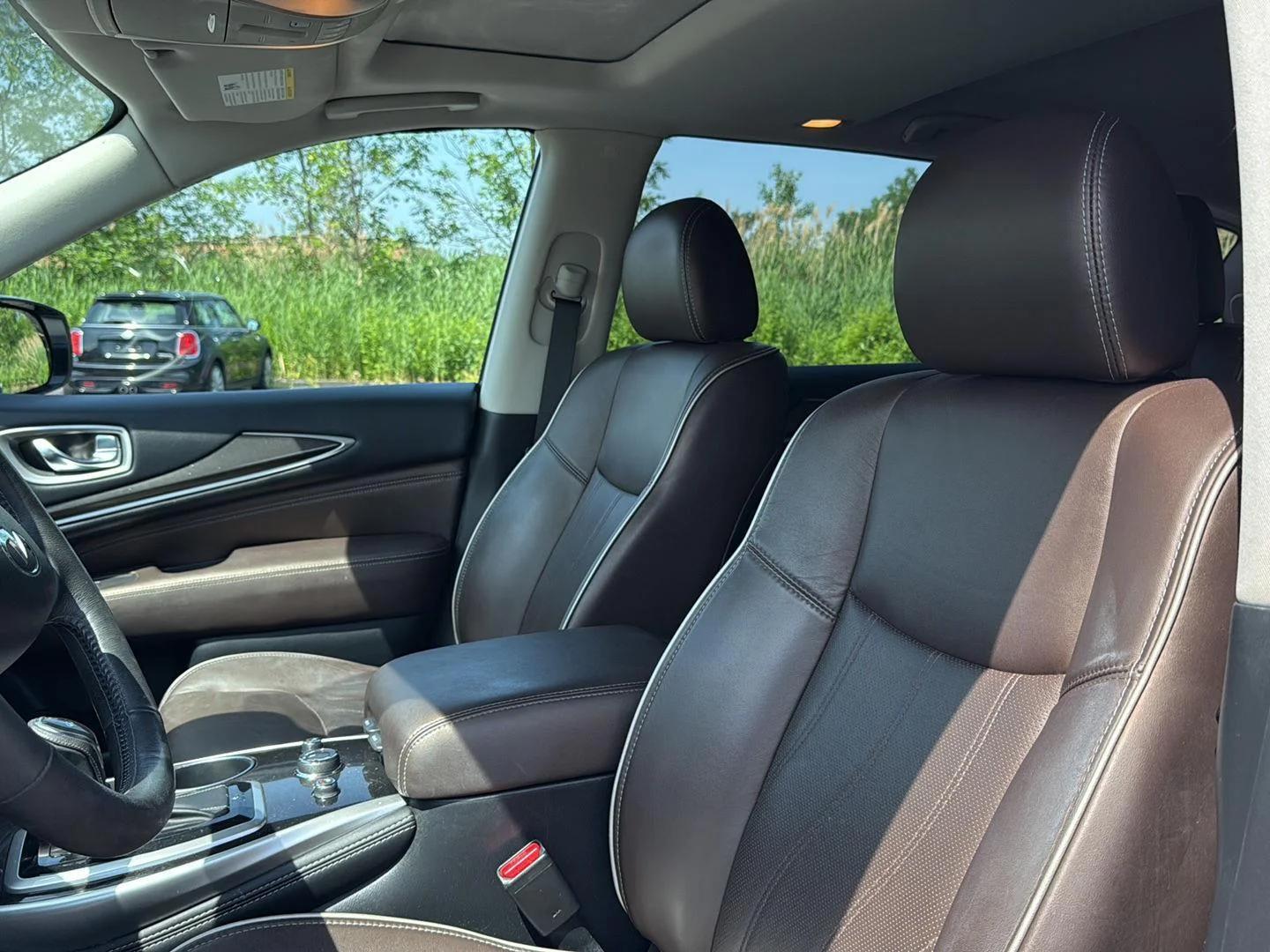 Used 2020 Majestic White INFINITI LUXE image 5