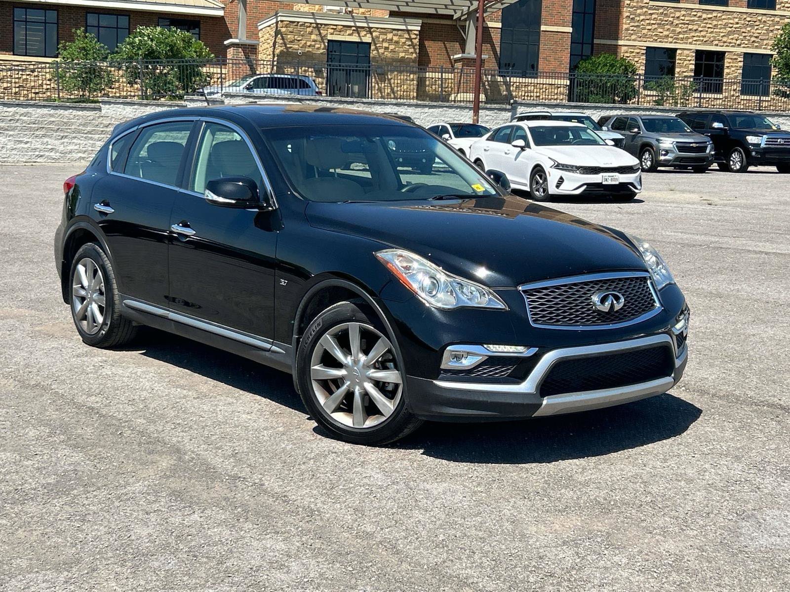 2016 INFINITI QX50 -'s photo