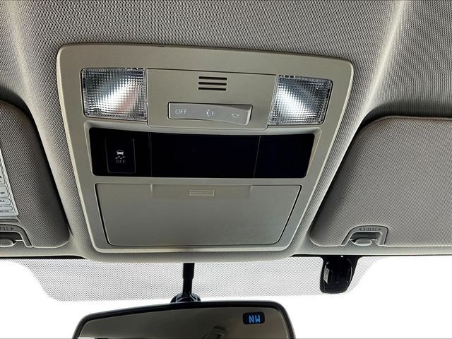 Used 2016 Gray Toyota SR5 image 17
