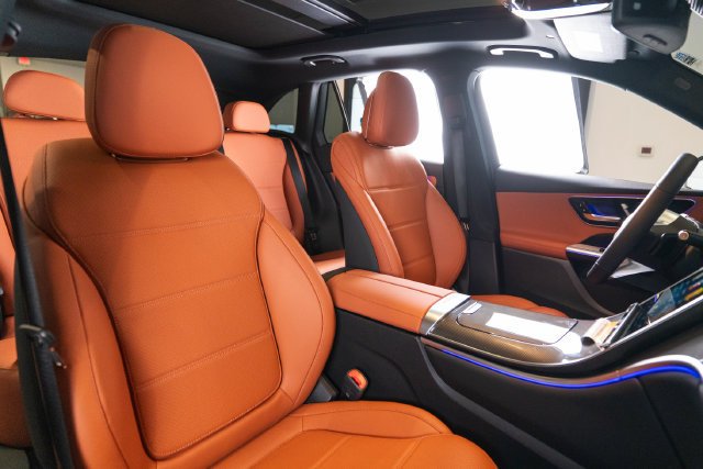 New 2027 Polar White Mercedes-Benz GLC 300 image 49