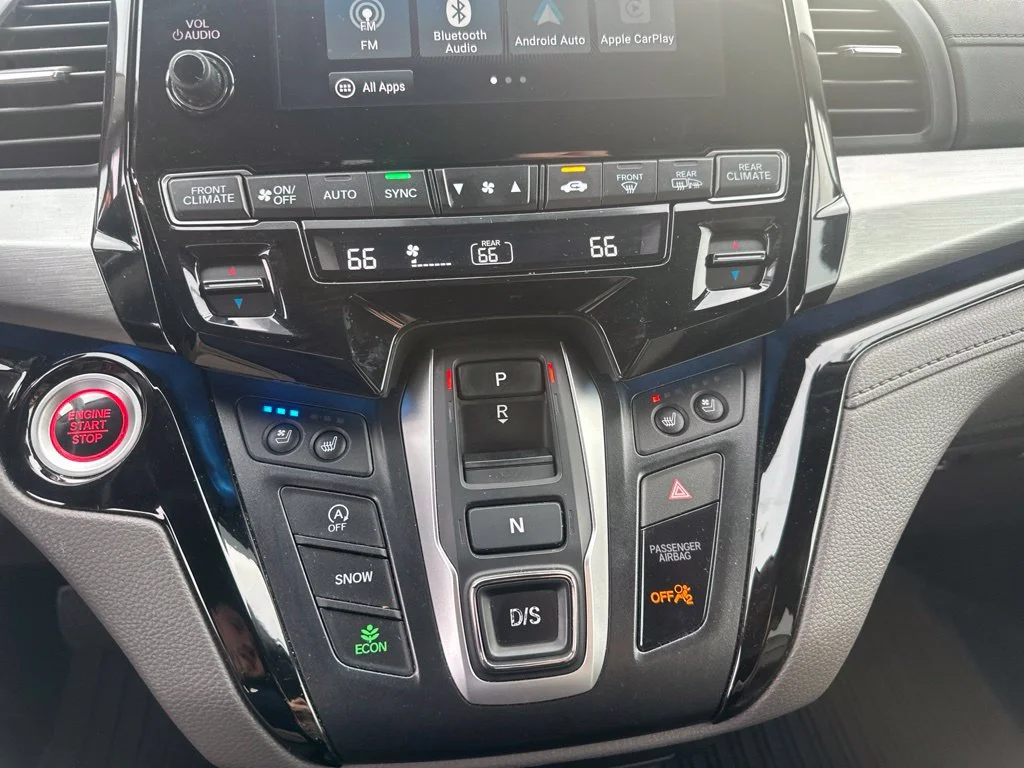 Used 2019 White Diamond Pearl Honda Elite image 23