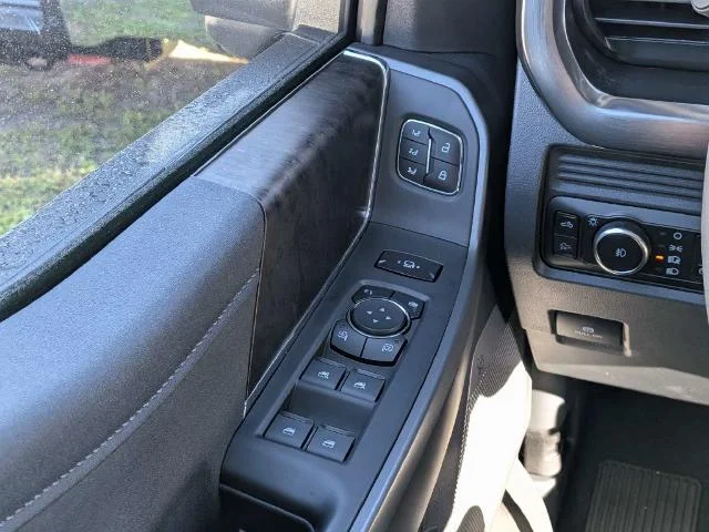 New 2027 Agate Black Metallic Ford F-250® Lariat® image 42