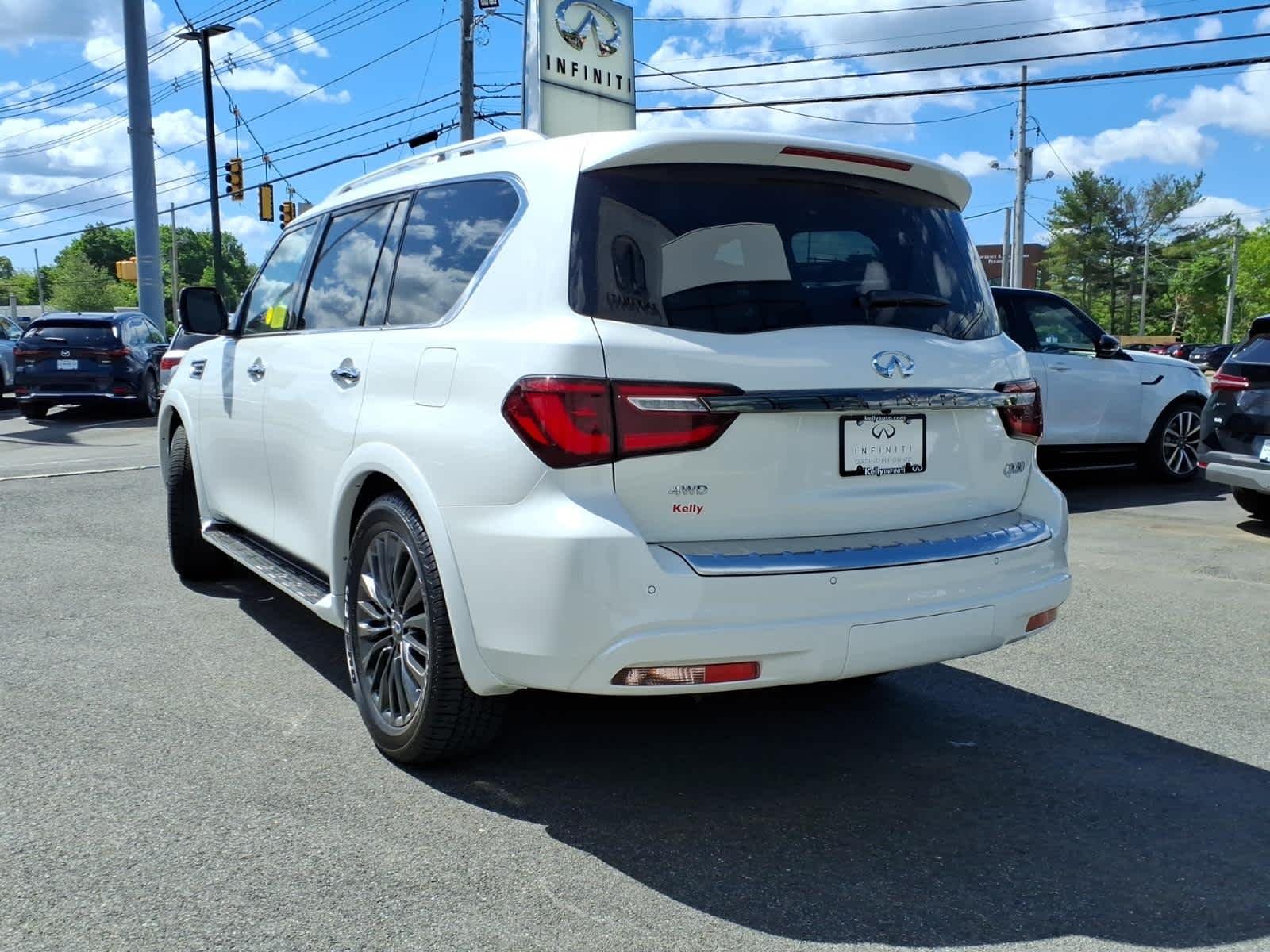 Certified Used 2023 Moonstone White INFINITI PREMIUM SELECT image 7