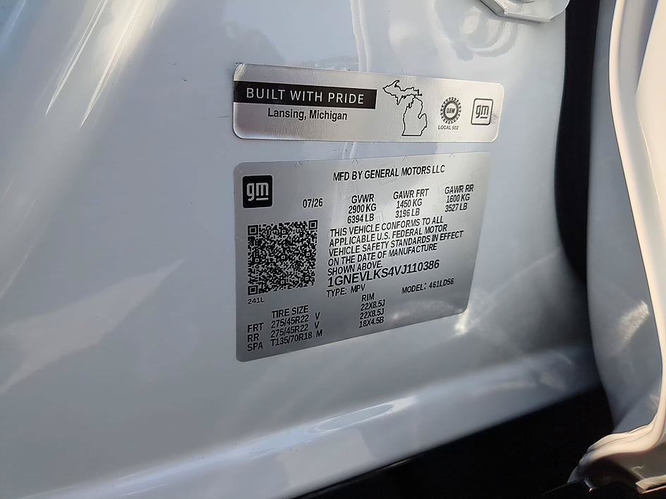 New 2027 Polar White Tricoat Chevrolet RS image 40