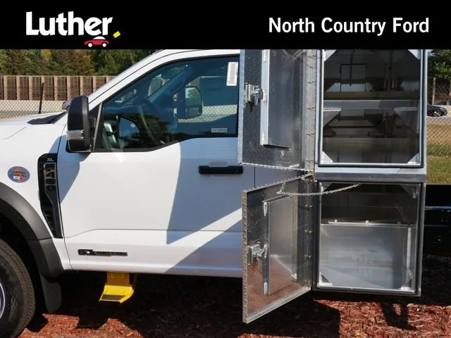 New 2024 Oxford White Ford F-450® XL image 89