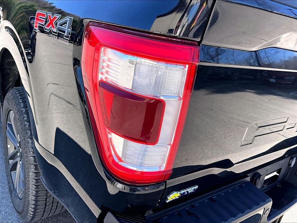 Used 2023 Black Metallic Ford Lariat image 34