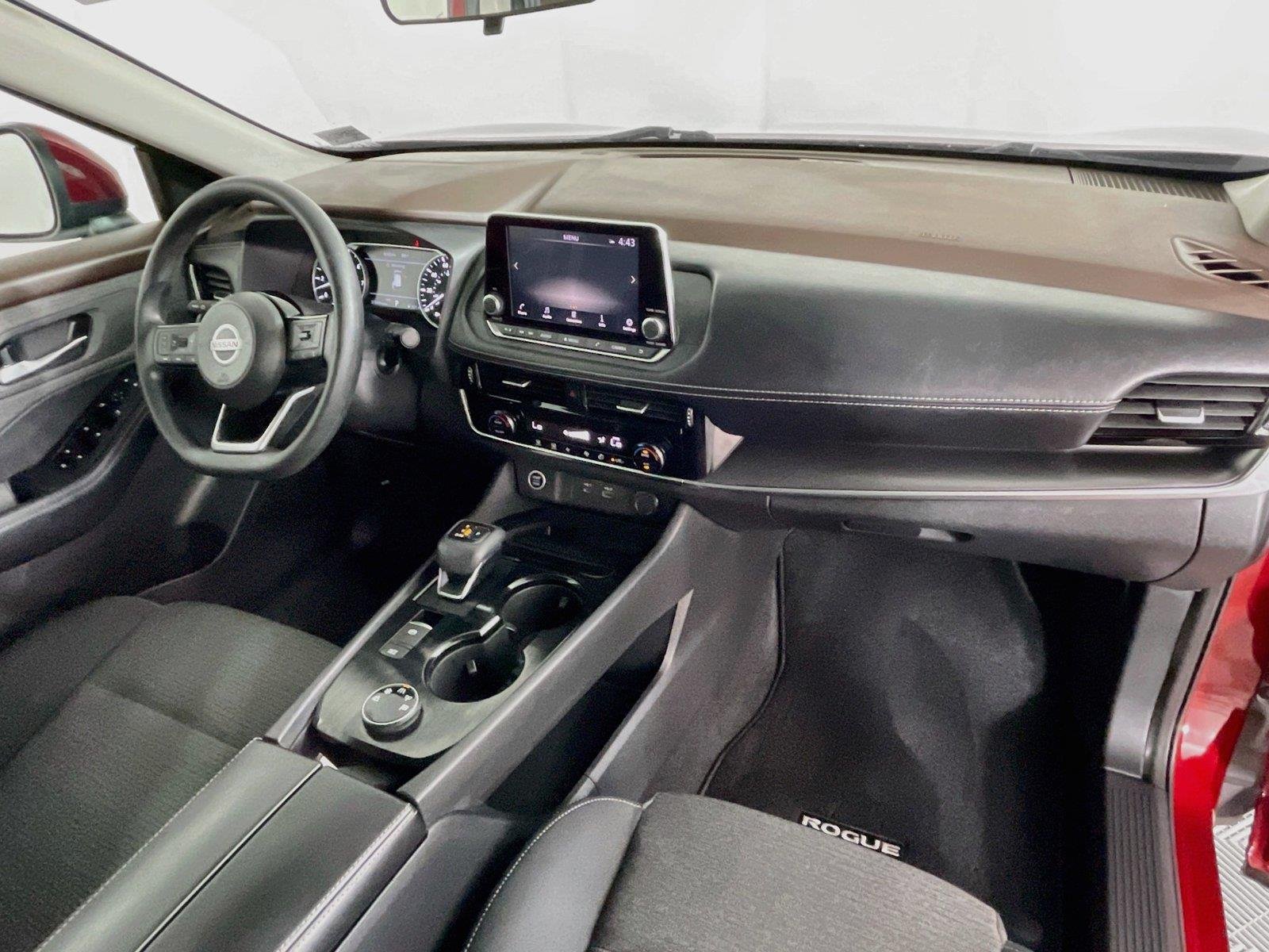 Used 2021 Scarlet Ember Tintcoat Nissan SV image 29