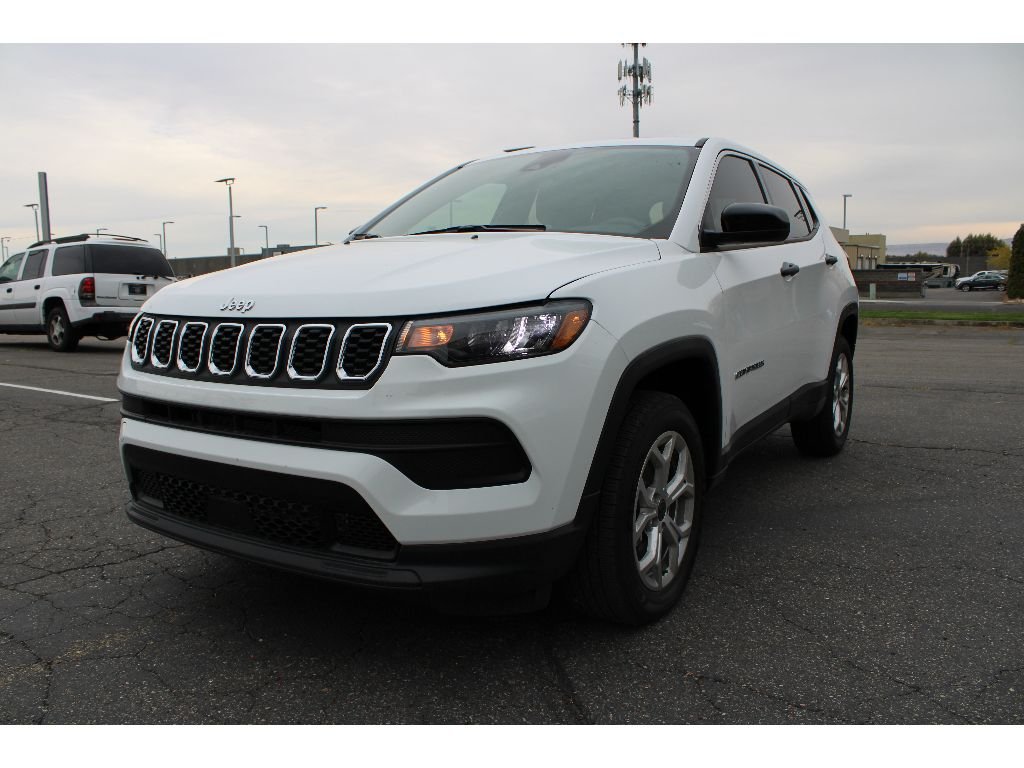 2025 Jeep Compass Sport photo 3