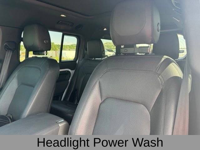 Used 2023 White Land Rover S image 13