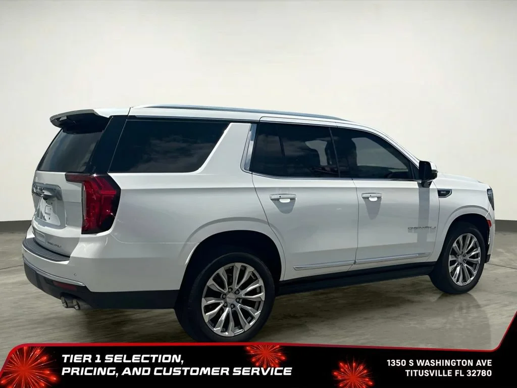 Used 2022 White Frost Tricoat GMC Denali image 11