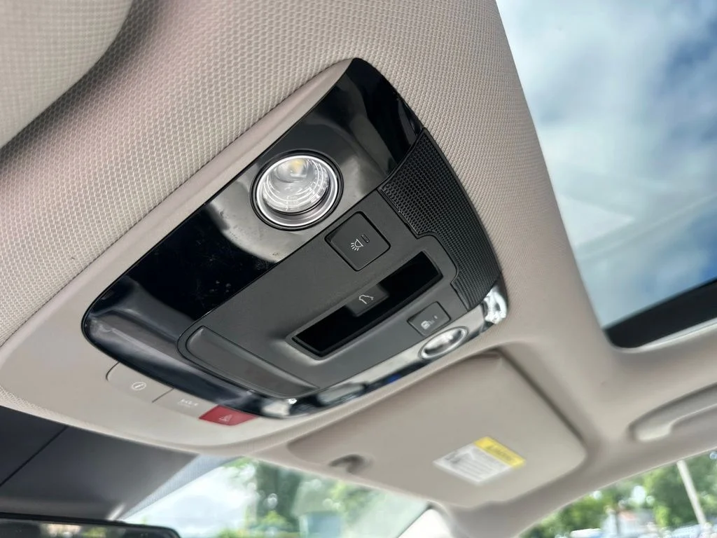Used 2023 Silver Kia X-Line S image 19